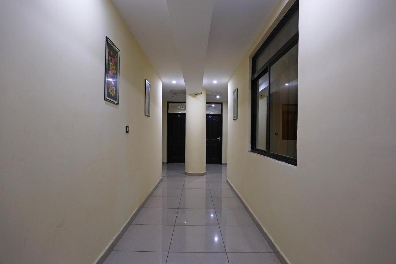 Oyo 8232 Hotel Krb Paradise Dehradun Esterno foto