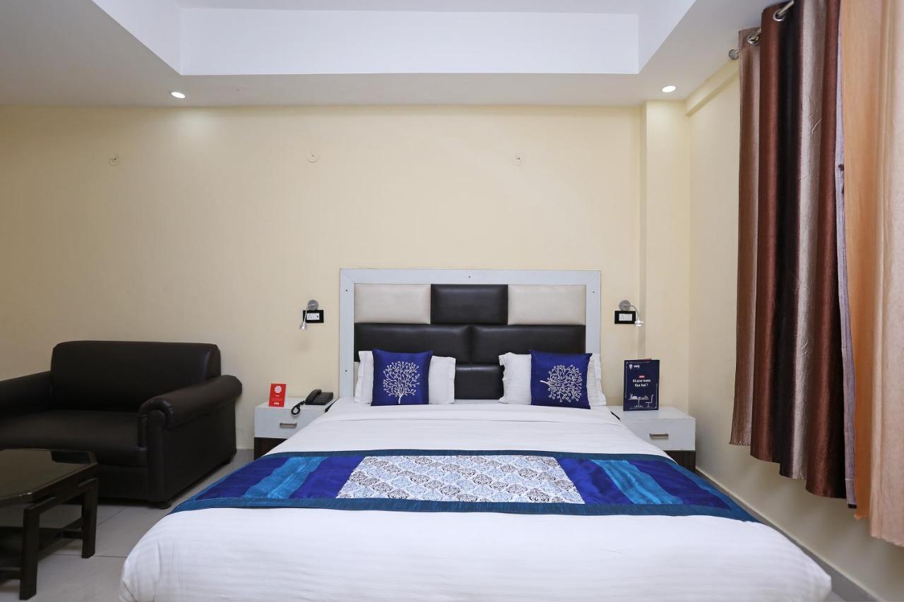 Oyo 8232 Hotel Krb Paradise Dehradun Esterno foto