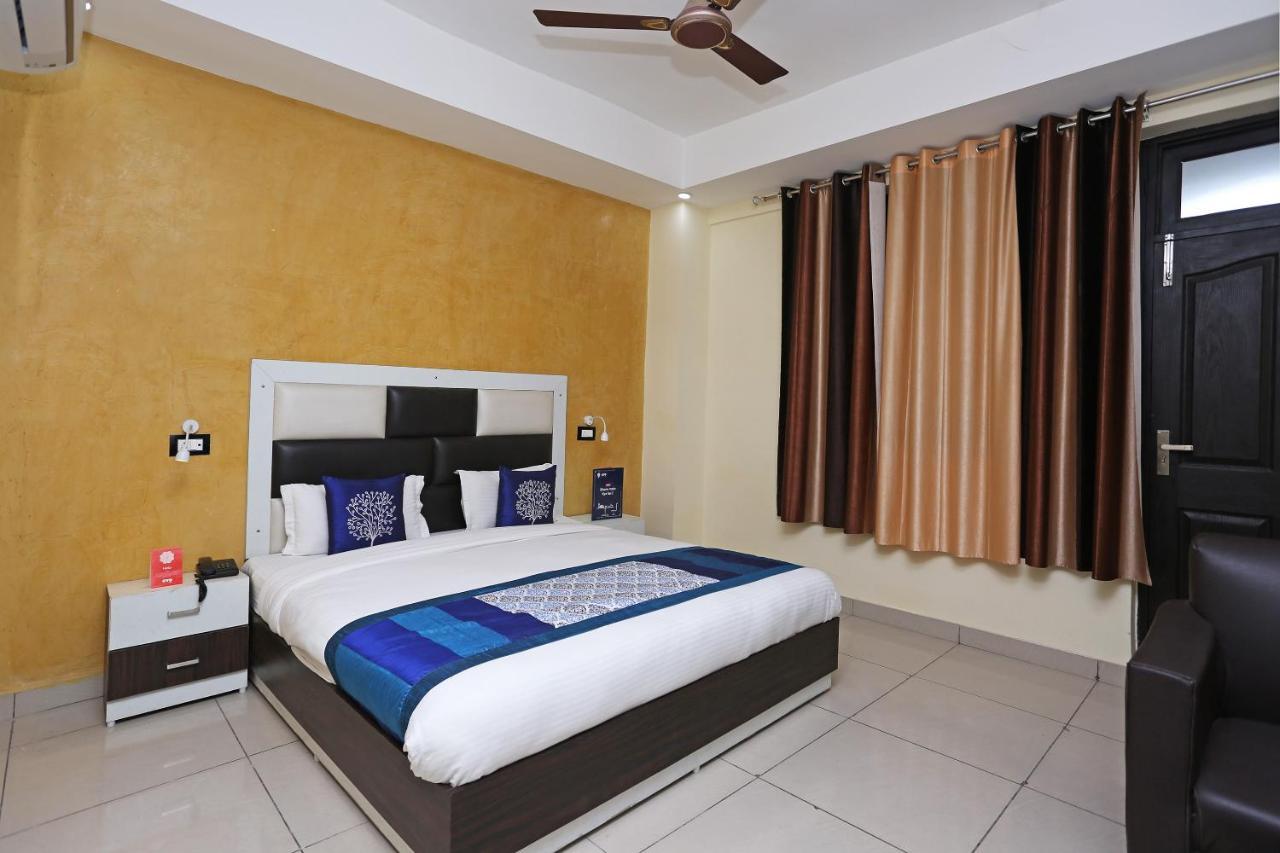 Oyo 8232 Hotel Krb Paradise Dehradun Esterno foto